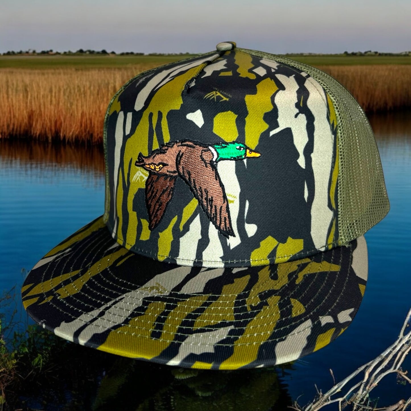 NEW Whitetail Co. Mallard š¦ Old Tree Bark High Front
