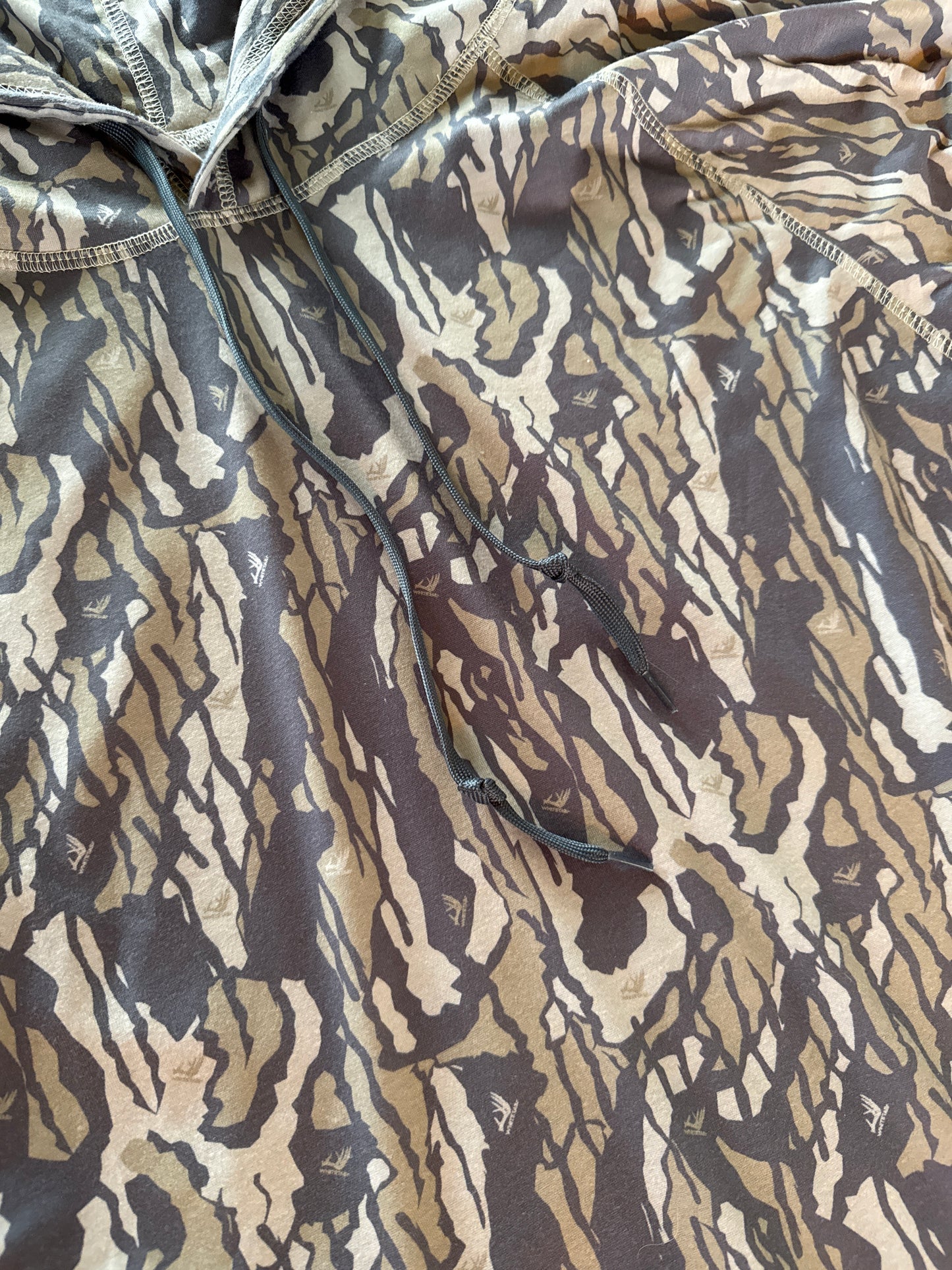 Coming Soon !!! Whitetail Co. RUT Lightweight Hoodie Faded Old Tree Bark