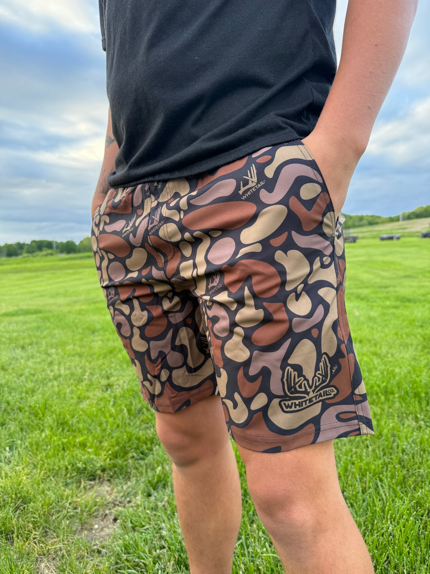 New!!! Whitetail Co. Hunt Camp Shorts Faded Old Dark Camo