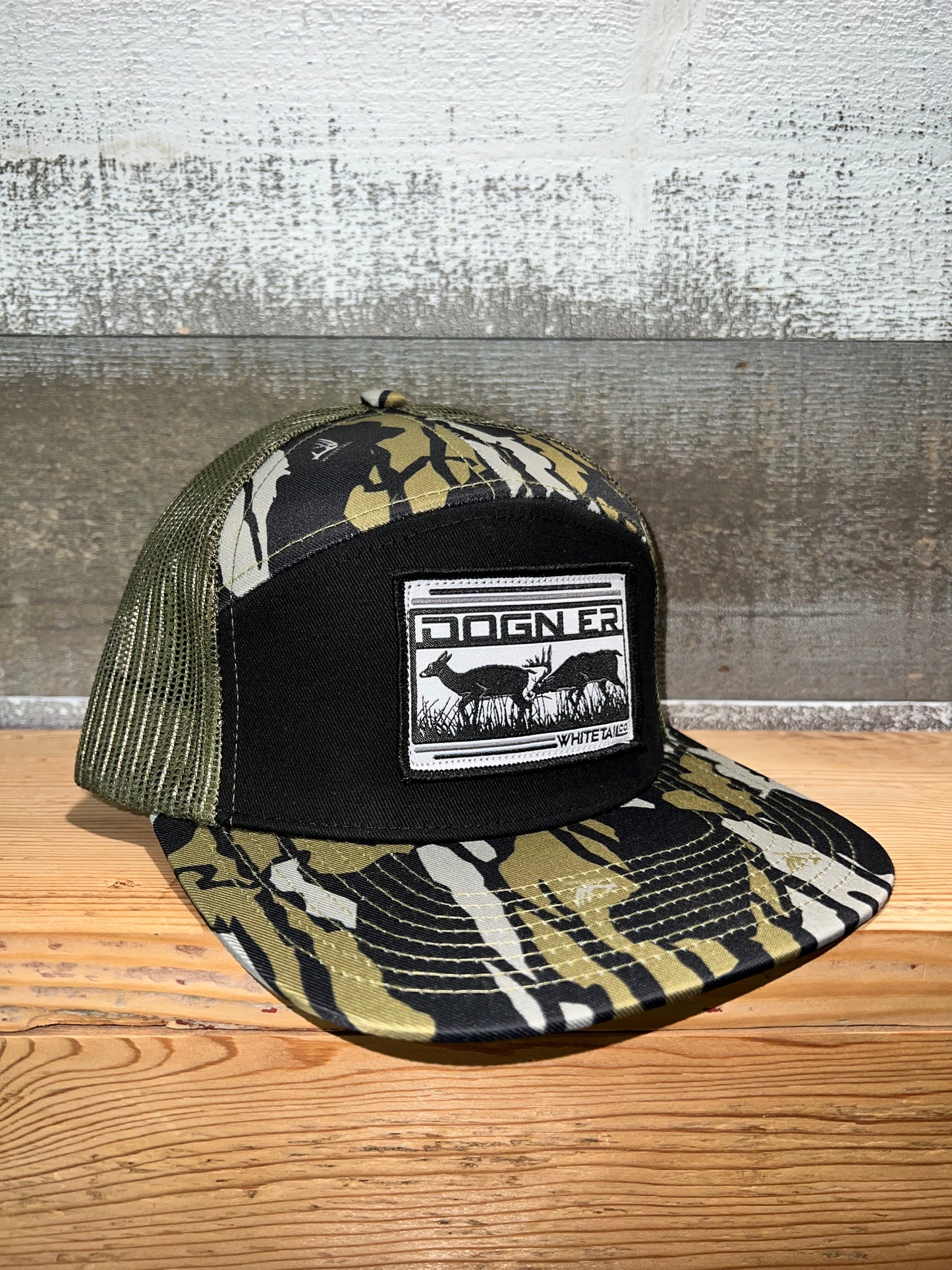 NEW Whitetail Co. DOGNER Old Tree Bark Camo 7 Panel