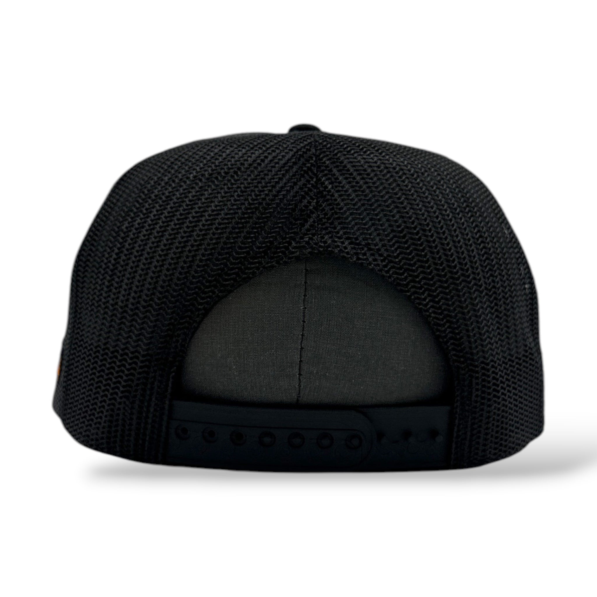 Whitetail Co. | Wall Hanger | Trucker | Black | Ropy